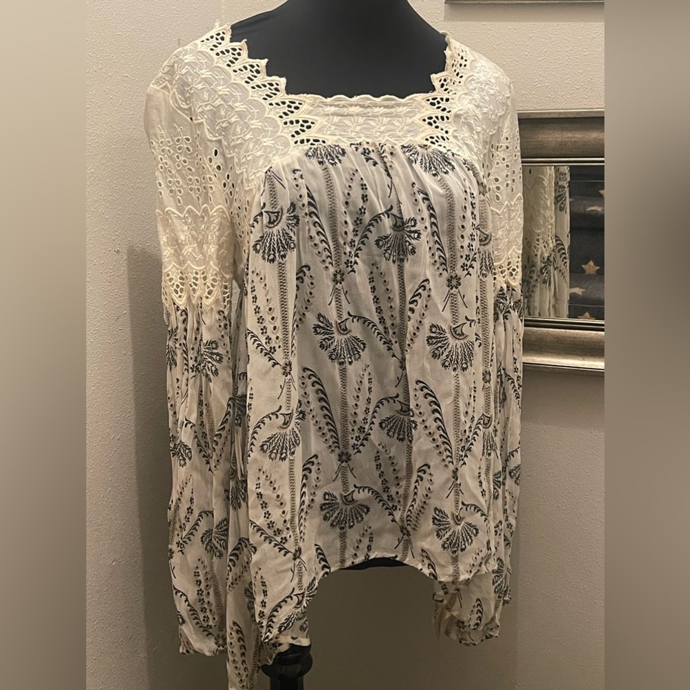 Anthropologie Embroidered Eyelet Lace Floreat Cantata Peasant Top Blouse Size 6